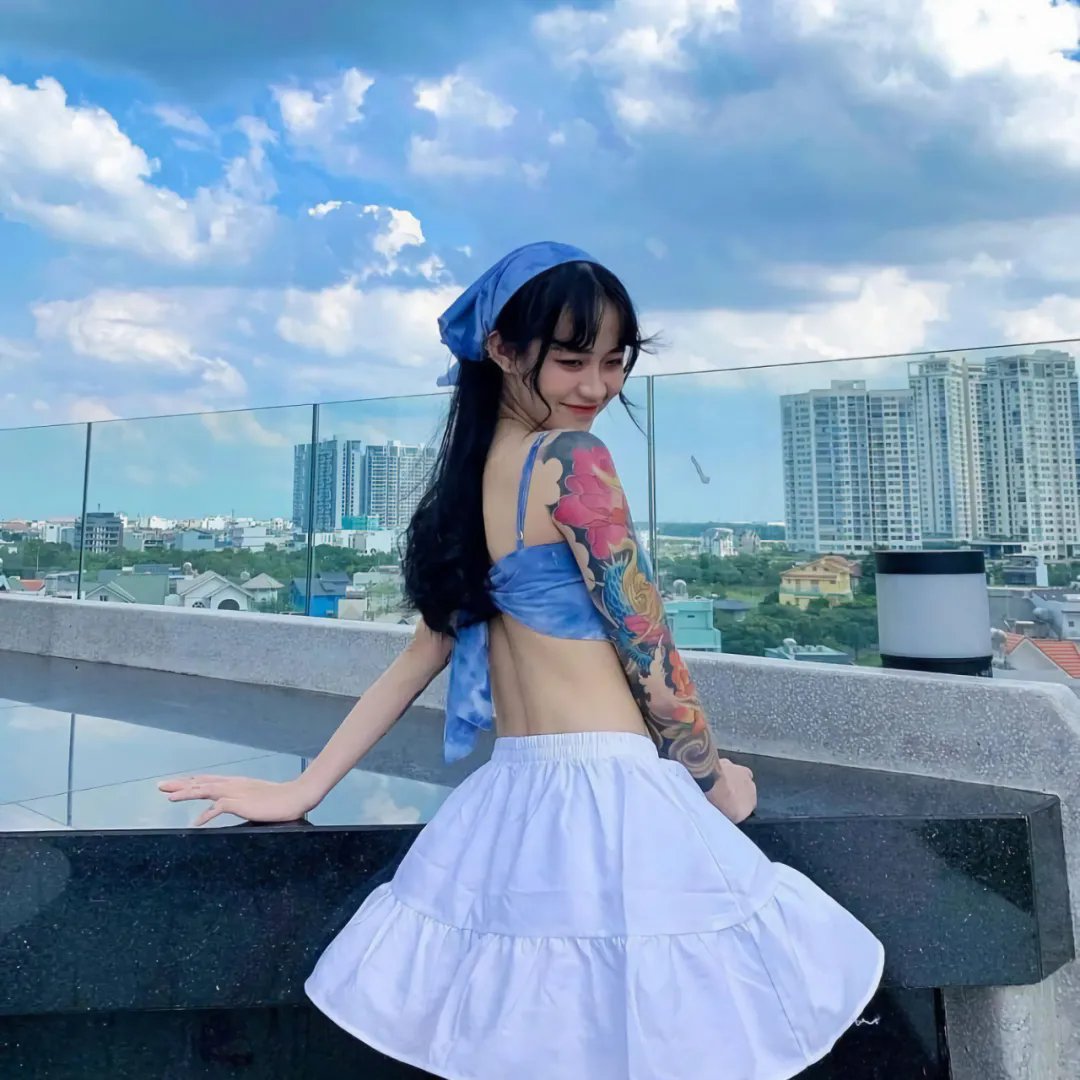 欲女依娃海报