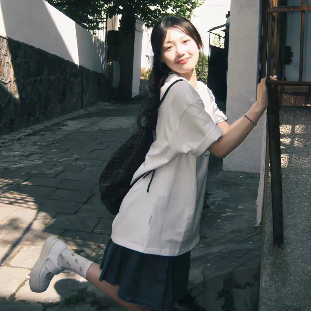 山村大爷海报